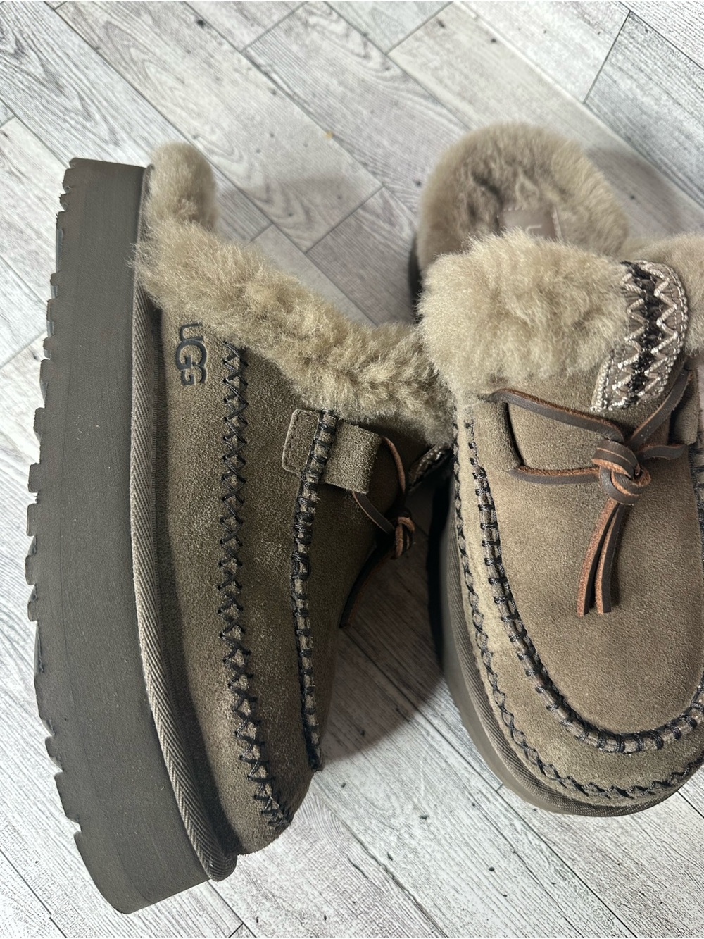UGG Disquette Alpine Women Slippers Suede Thunder Cloud US 9